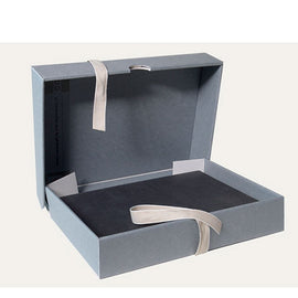 caja con cinta