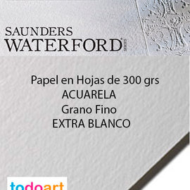 Saunders paper 300grs. Fine grain. Color Extra White.